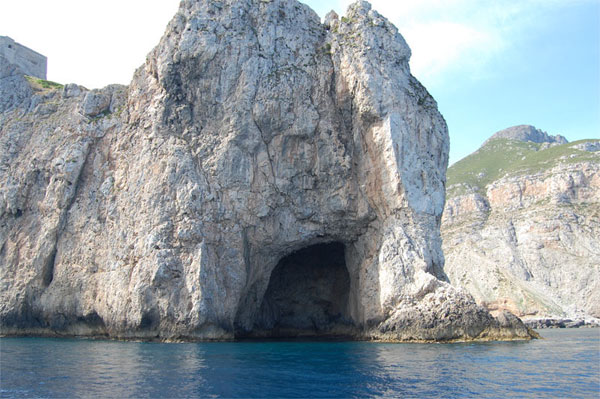 Grotta del Tuono